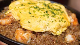 昭和を感じる懐かしさと遊び心あふれる空間-トンロー横丁-