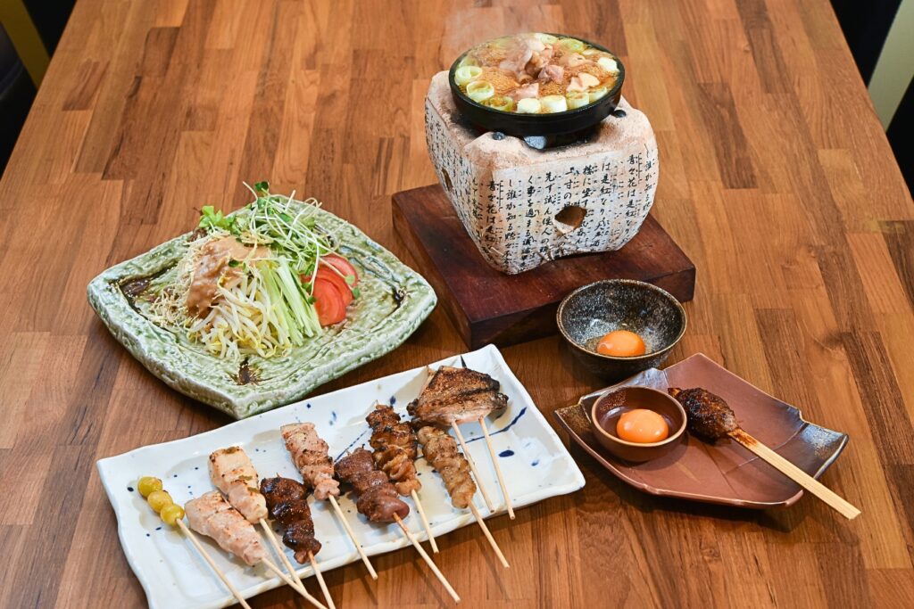 焼鳥十番六角 エカマイ